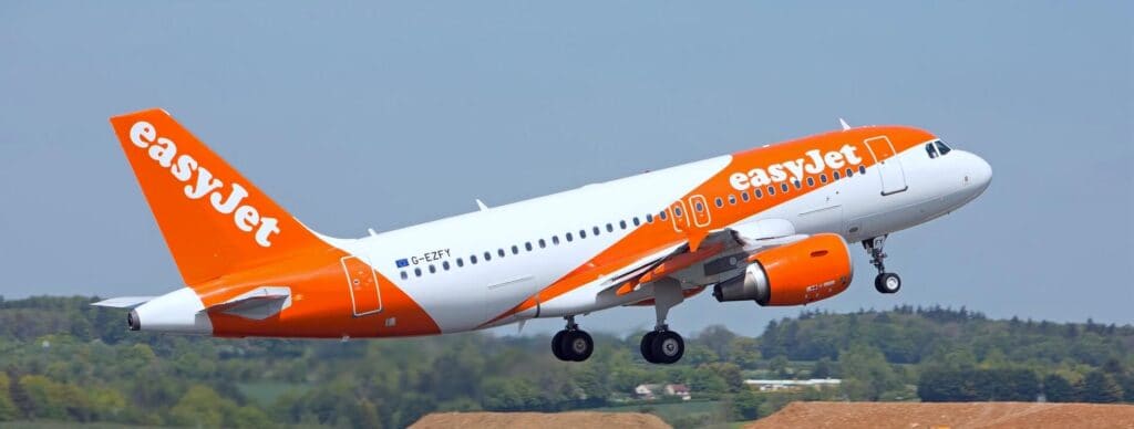 easyjet aeroplane taking off